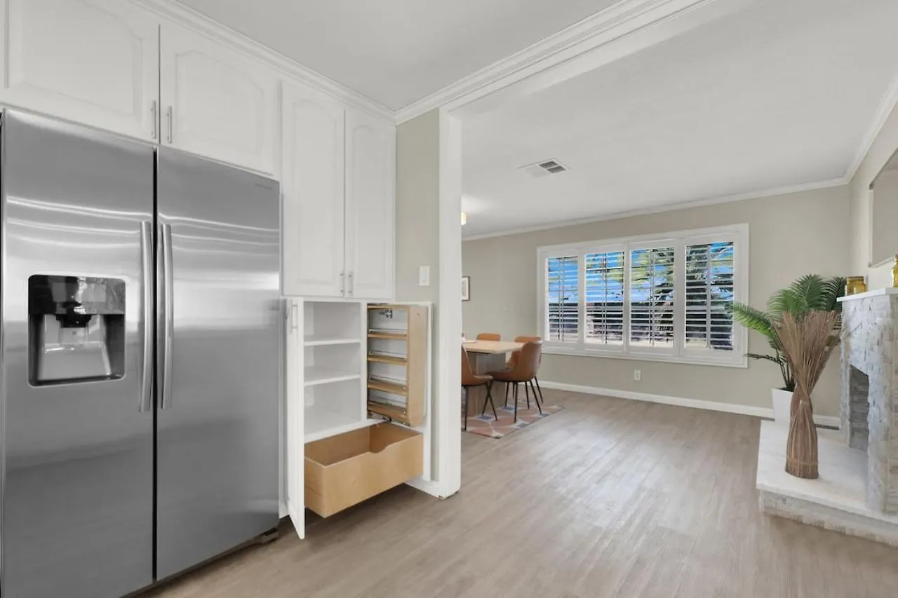 Spacious 4Br Plus Den With Pool, Jacuzzi, Bbq, Near Strip Las Vegas Verenigde Staten