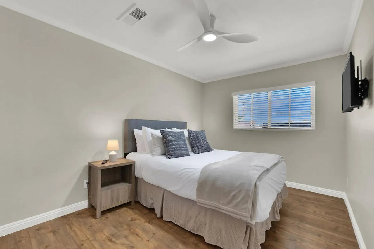 Spacious 4Br Plus Den With Pool, Jacuzzi, Bbq, Near Strip Las Vegas Vakantiehuis