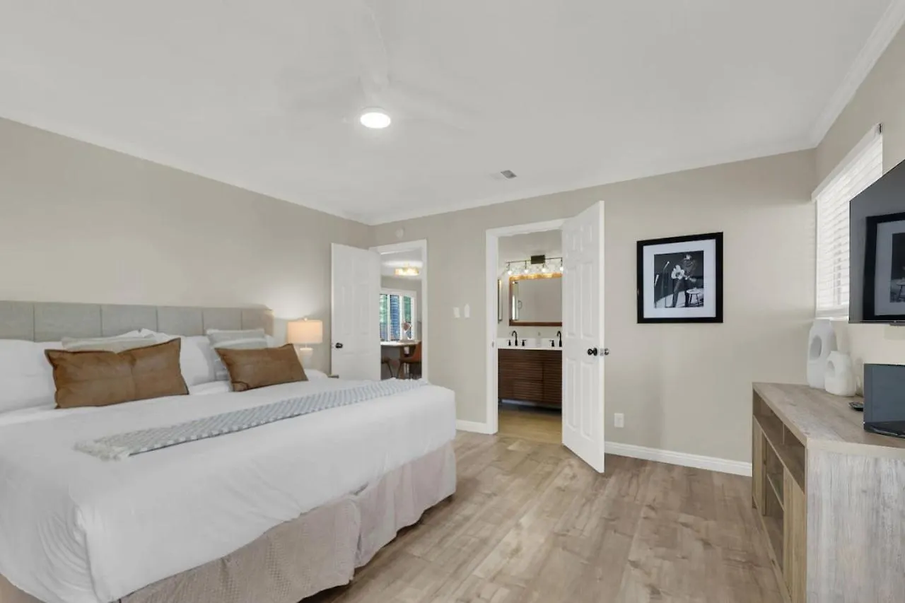 Vakantiehuis Spacious 4Br Plus Den With Pool, Jacuzzi, Bbq, Near Strip Las Vegas Verenigde Staten