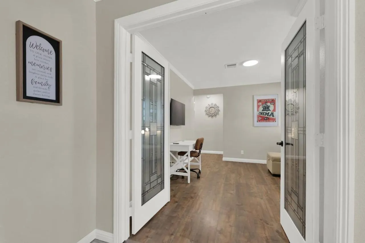 Spacious 4Br Plus Den With Pool, Jacuzzi, Bbq, Near Strip Las Vegas Vakantiehuis