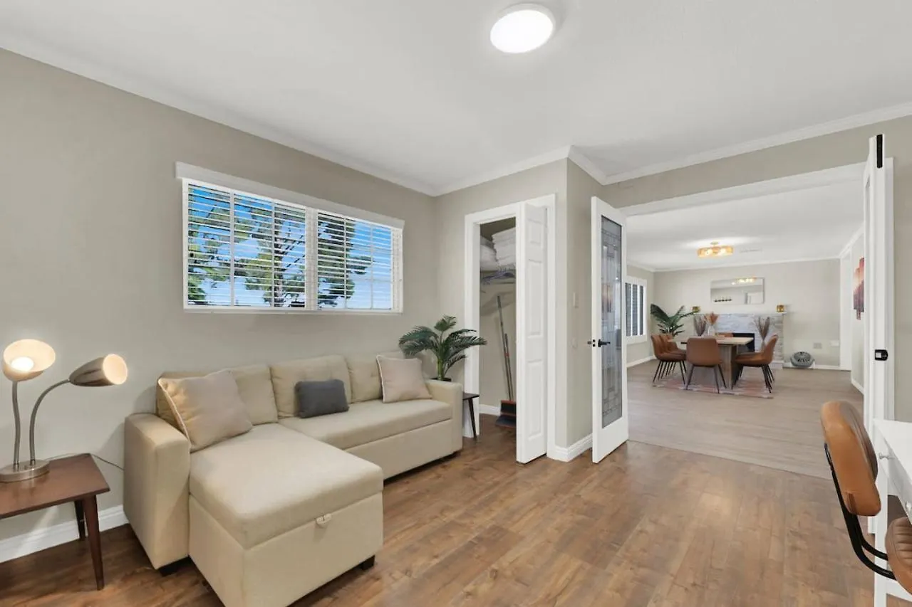 Vakantiehuis Spacious 4Br Plus Den With Pool, Jacuzzi, Bbq, Near Strip Las Vegas