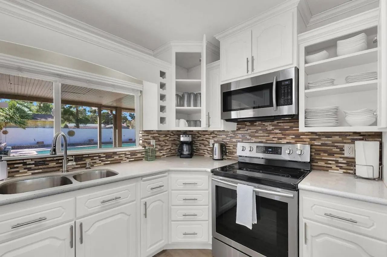 Spacious 4Br Plus Den With Pool, Jacuzzi, Bbq, Near Strip Las Vegas Verenigde Staten