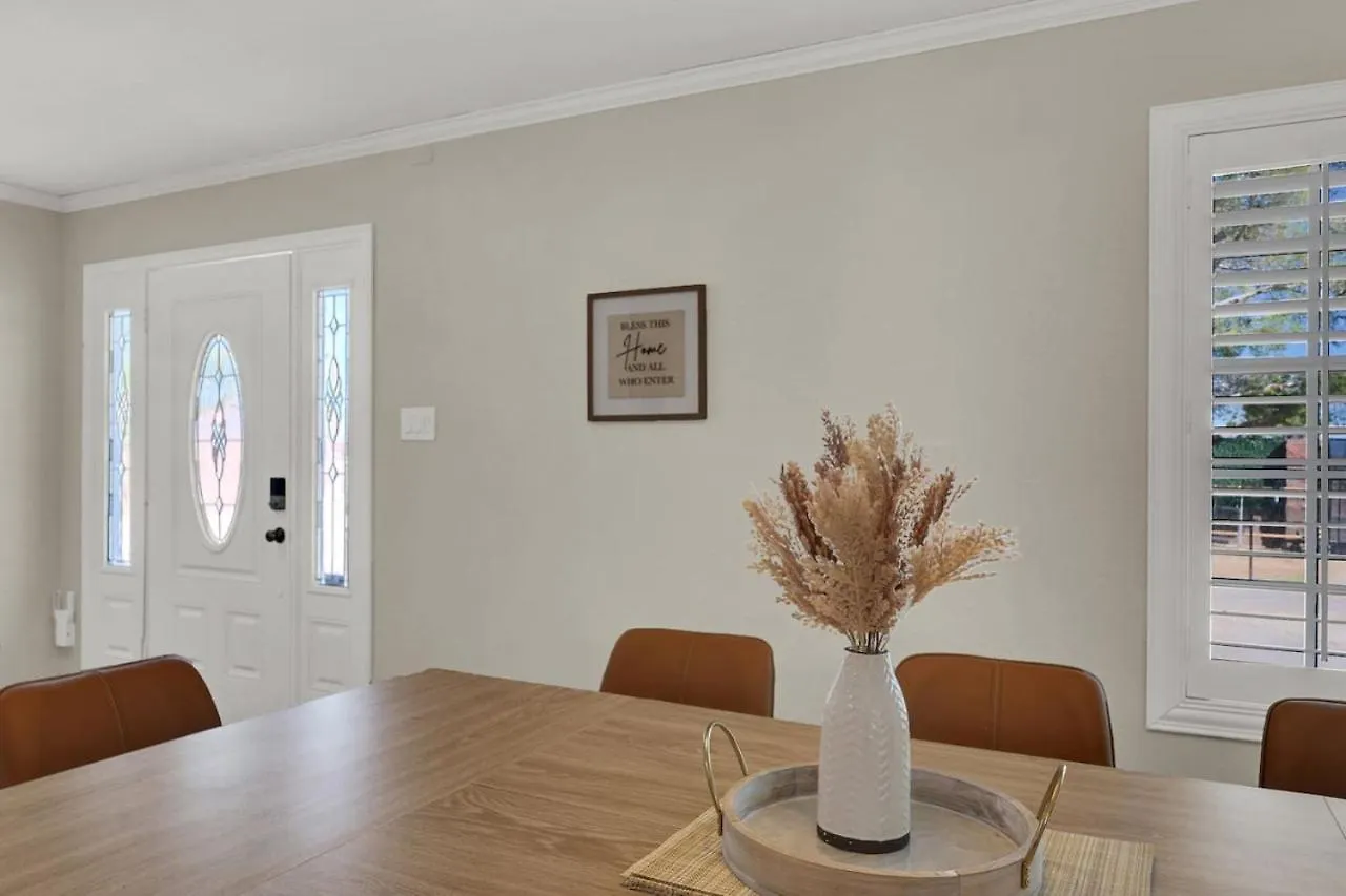 לאס וגאס Spacious 4Br Plus Den With Pool, Jacuzzi, Bbq, Near Strip בית נופש לאס וגאס